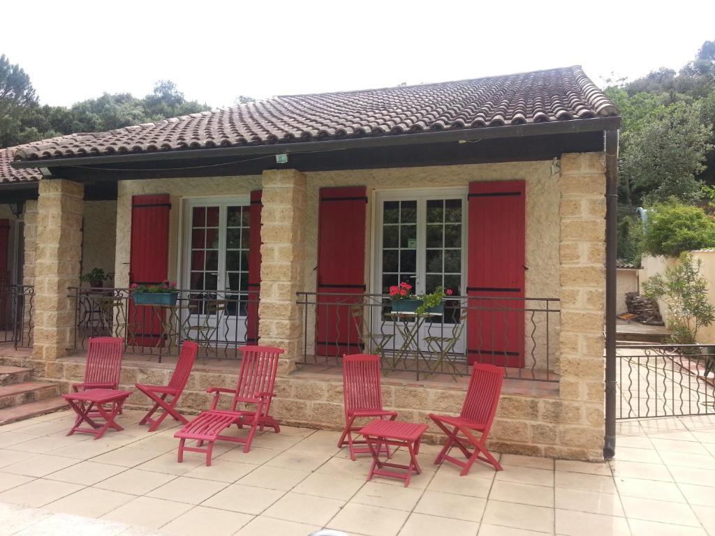 La Combe Joseph Bed & Breakfast Remoulins Ruang foto