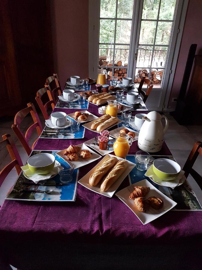 La Combe Joseph Bed & Breakfast Remoulins Bagian luar foto
