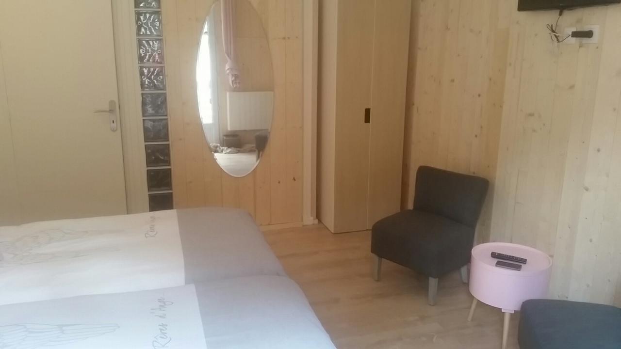 La Combe Joseph Bed & Breakfast Remoulins Bagian luar foto