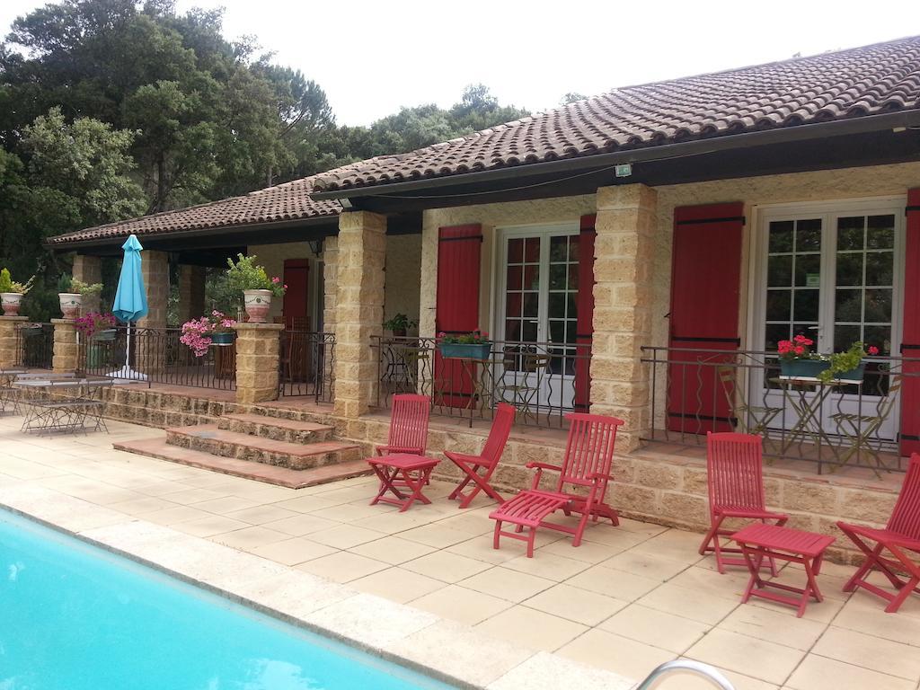 La Combe Joseph Bed & Breakfast Remoulins Bagian luar foto