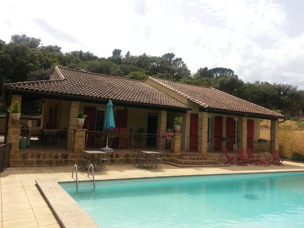 La Combe Joseph Bed & Breakfast Remoulins Bagian luar foto