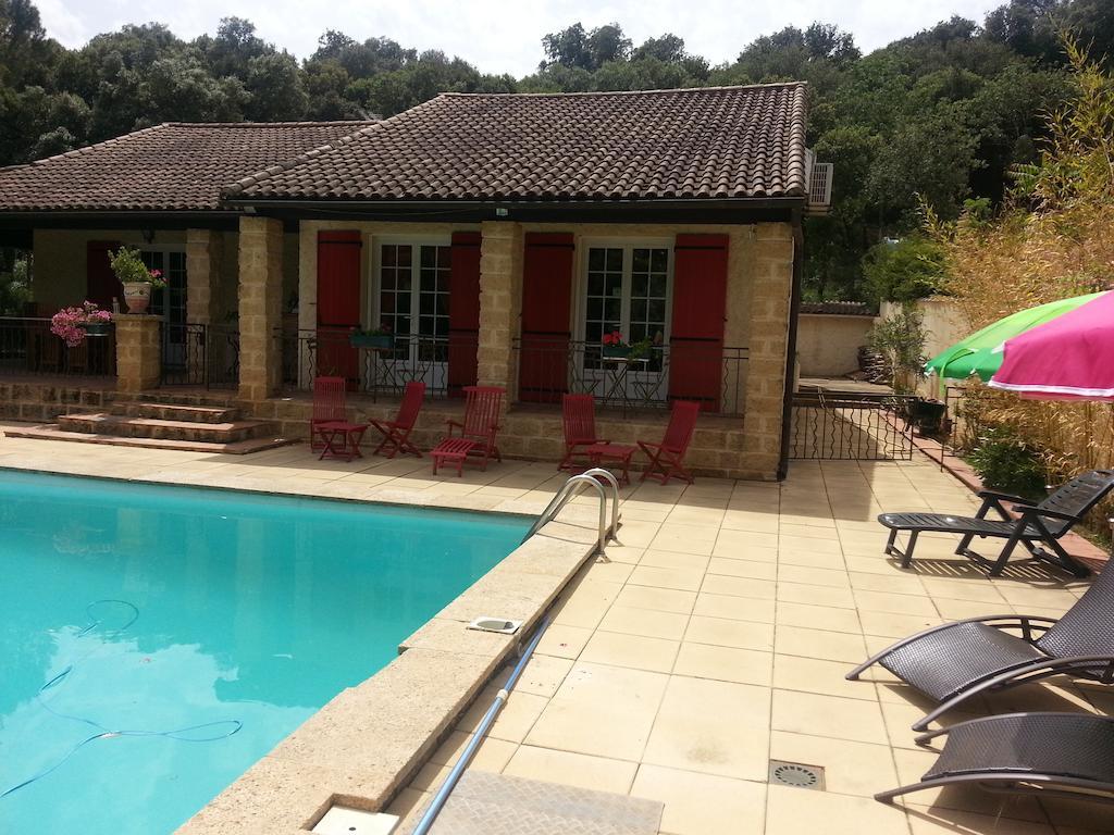 La Combe Joseph Bed & Breakfast Remoulins Bagian luar foto